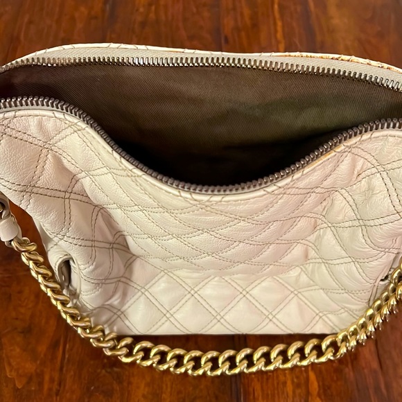 Marc Jacobs Quilted Leather Shoulder Bag - Picture 11 of 12